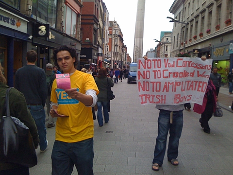 Ja- og nei-kampanje i Dublin (foto: Dag Yngland)